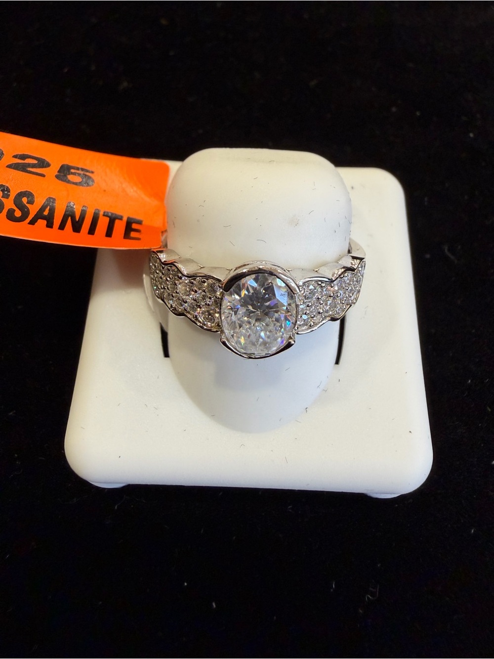 $500 Retail 2.0 Carat Moissanite Ring in 925 Sterling Silver